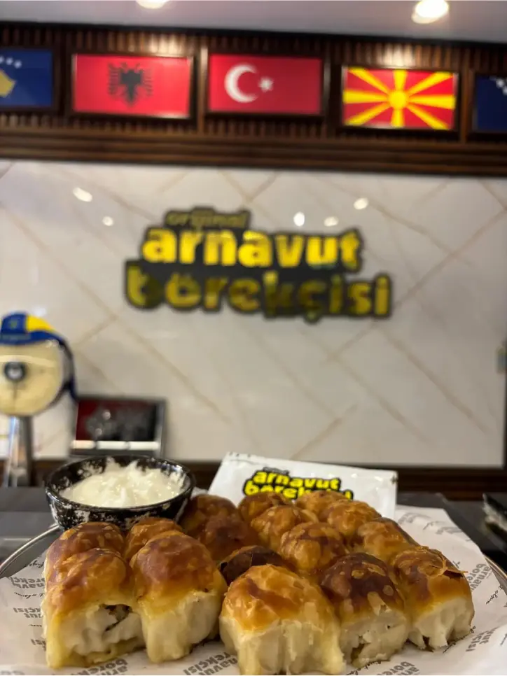 Orijinal Arnavut Börekçisi Görsel 2